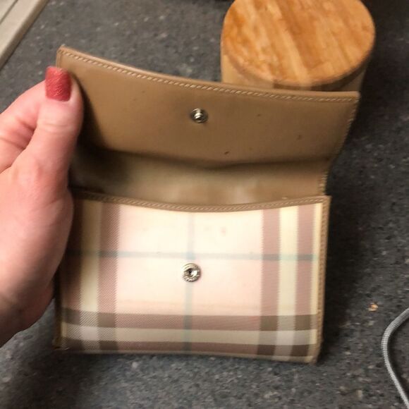 Authentic Burberry Pink Vintage Small Wallet - Picture 7 of 7